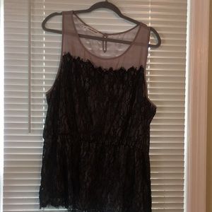 Cute gray and black lace sleeveless tank size 2